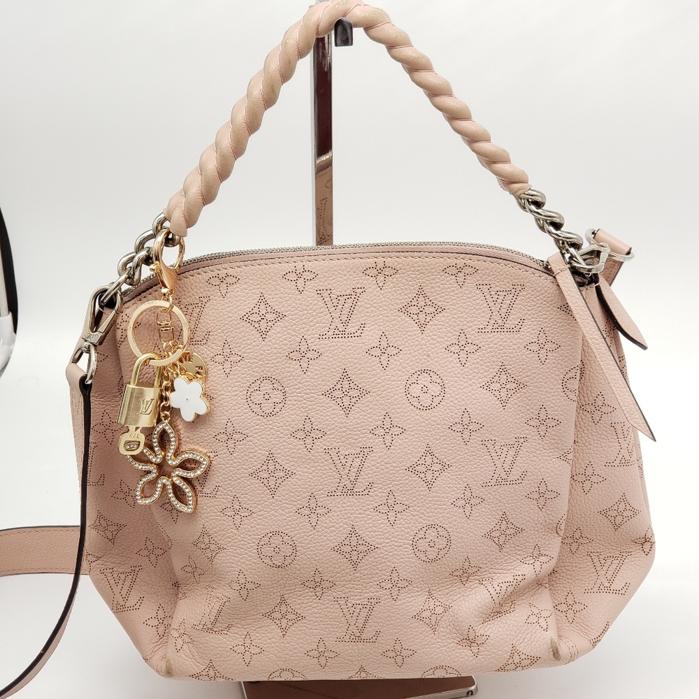 Authentic Louis Vuitton Gold Padlock W/ Unbranded Clover Flower Bag Charm 100525 - Picture 9 of 11